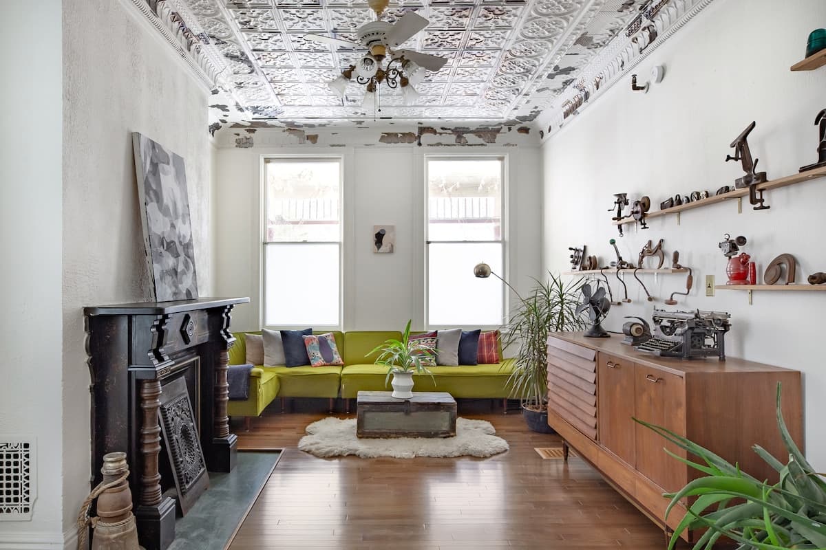Explore Uptown Kingston from the Bau Guesthaus
