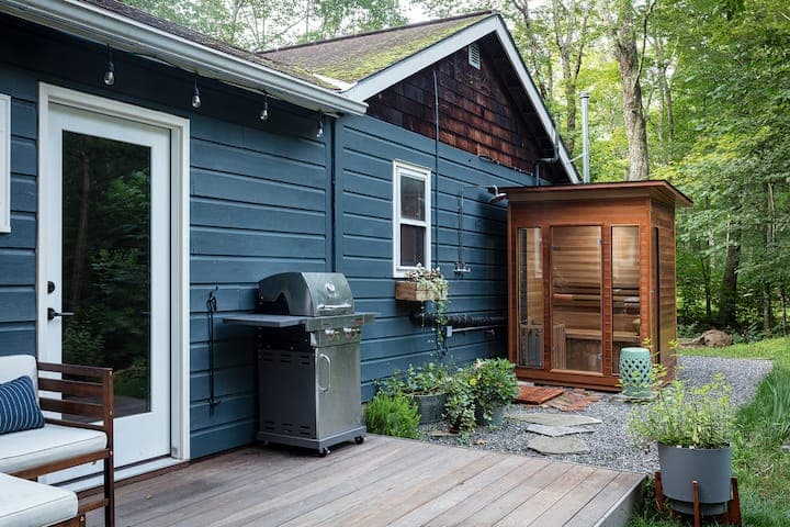 Restorative Escape in the Woods with Sauna