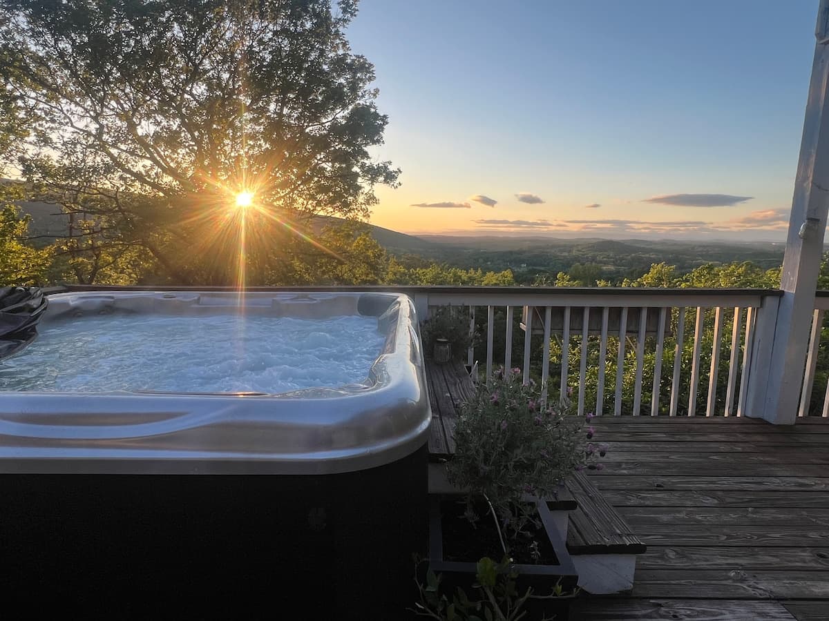 Mountain Retreat/Pool/Spa/Fire Pits/Game Court/etc
