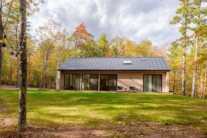 Contemporary Cabin in Catskill Mountains