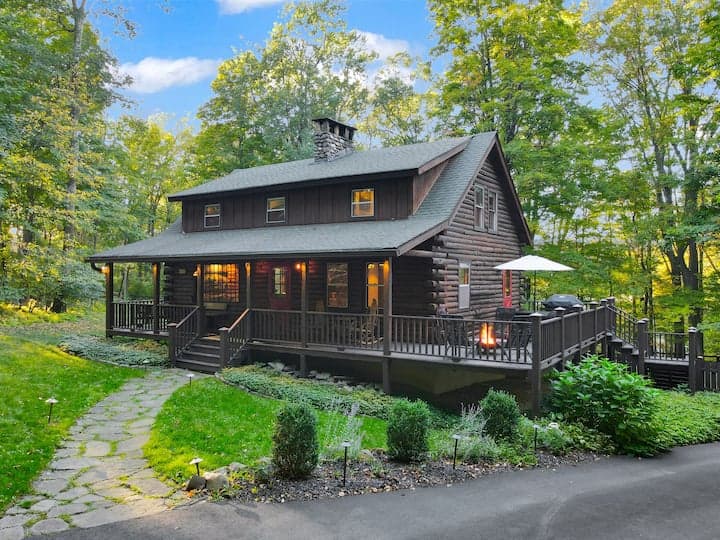 Cozy Cabin Getaway